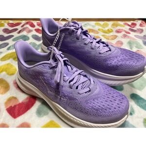 NEW HOKA SHOES LAVANDER COLOR SIZE 9 WOMENS